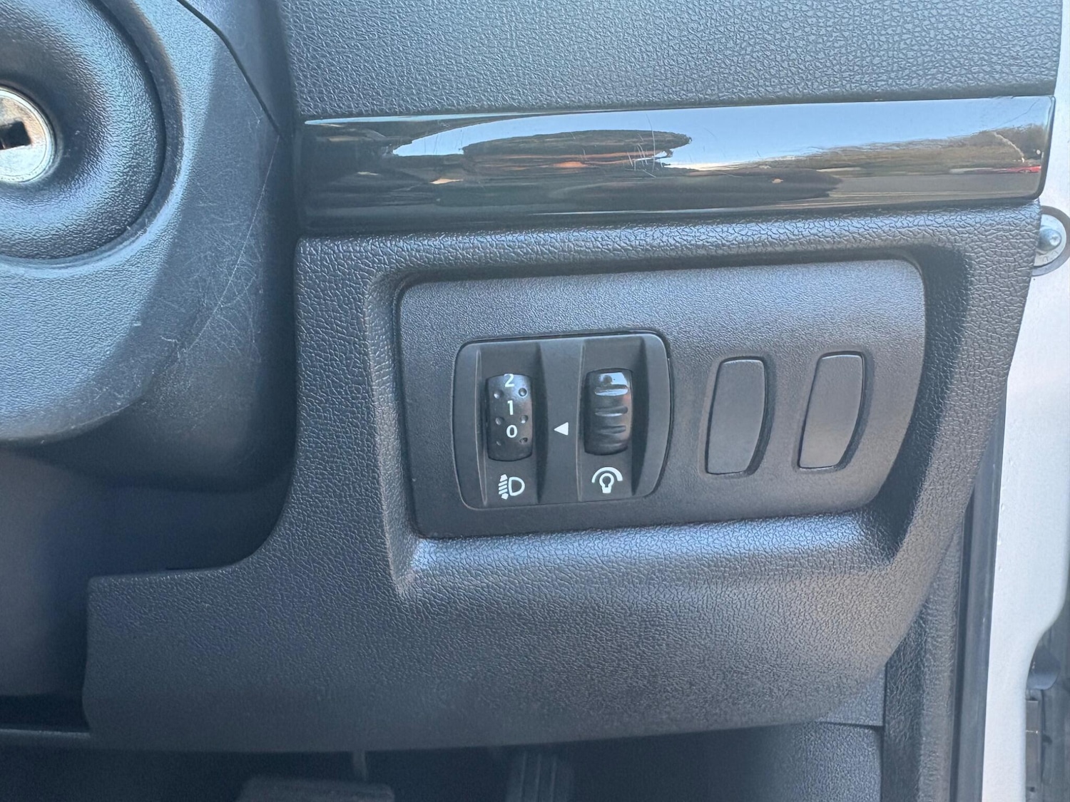 Used Renault Clio 2012 for sale - 76512731: Photo 28