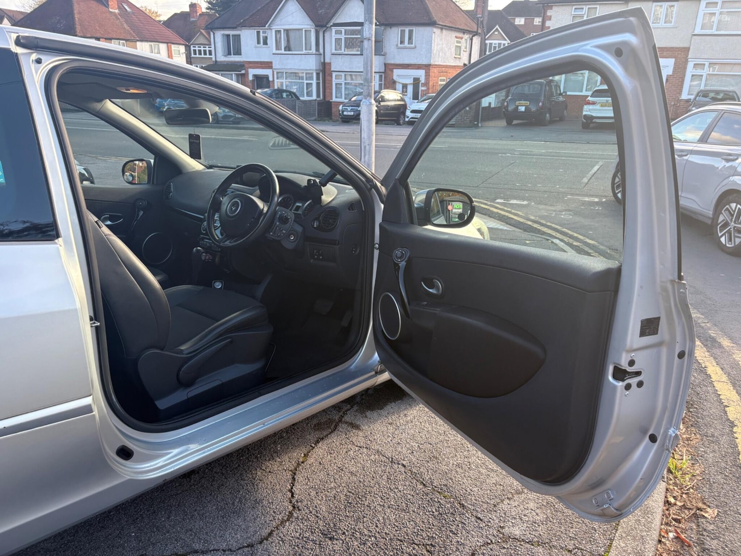 Used Renault Clio 2012 for sale - 76512731: Photo 31