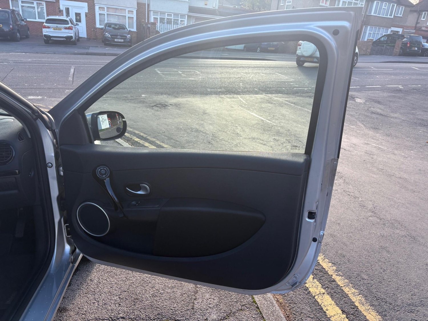 Used Renault Clio 2012 for sale - 76512731: Photo 32