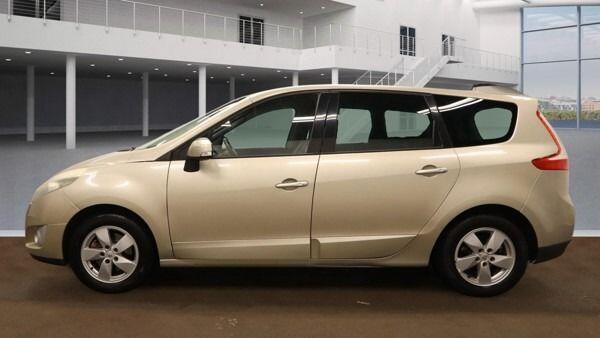 Used Renault Grand Scenic 2011 for sale - 76965254: Photo 9