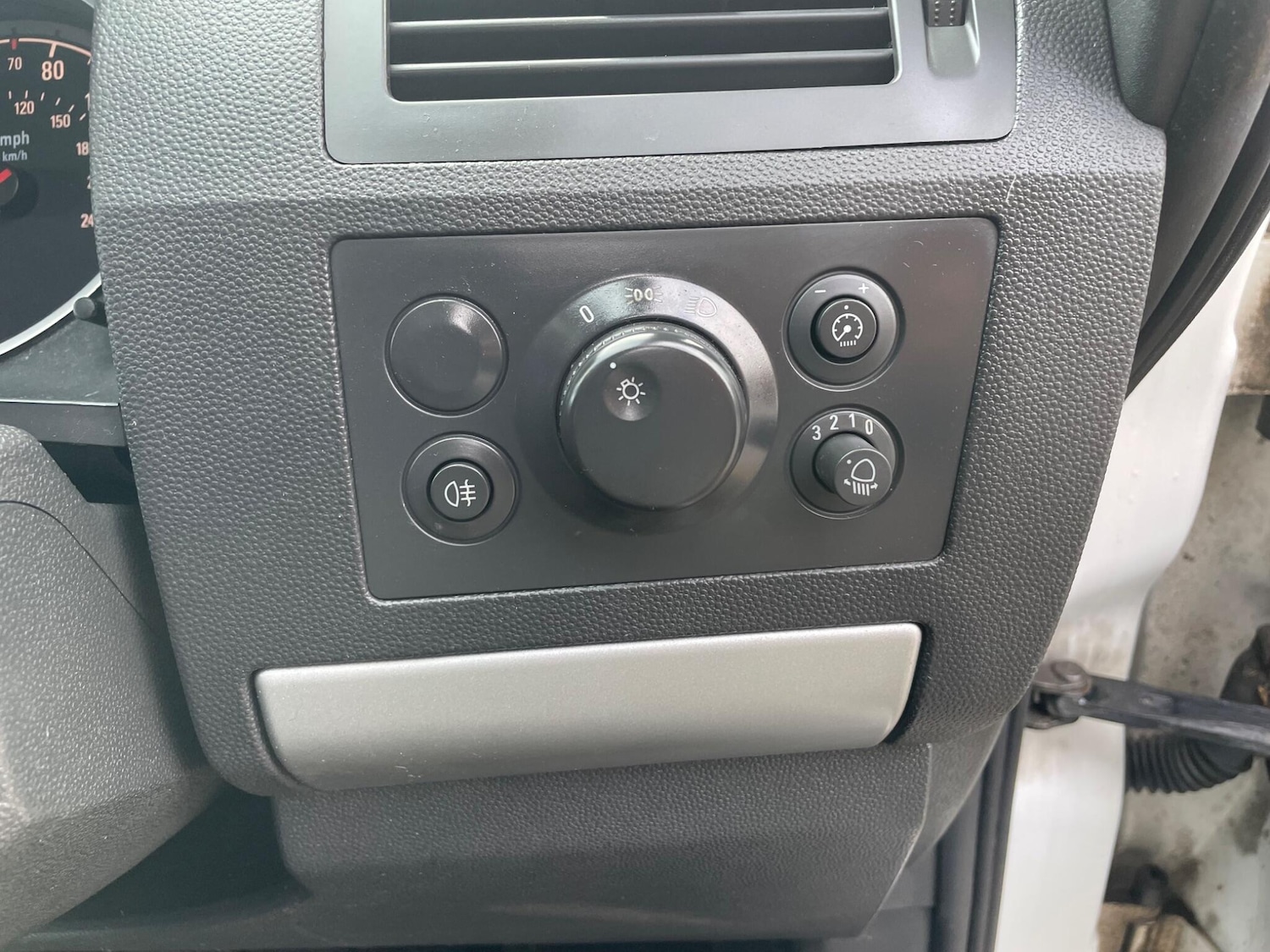 Used Vauxhall Zafira 2012 for sale - 78205518: Photo 28