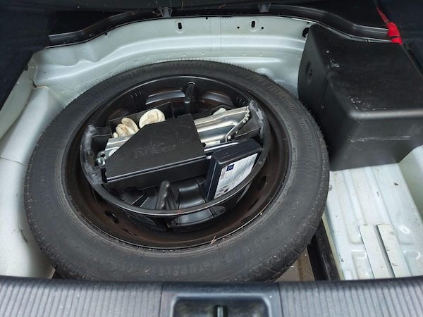Used Mercedes-Benz E-Class 2012 for sale - 76238983: Photo 62