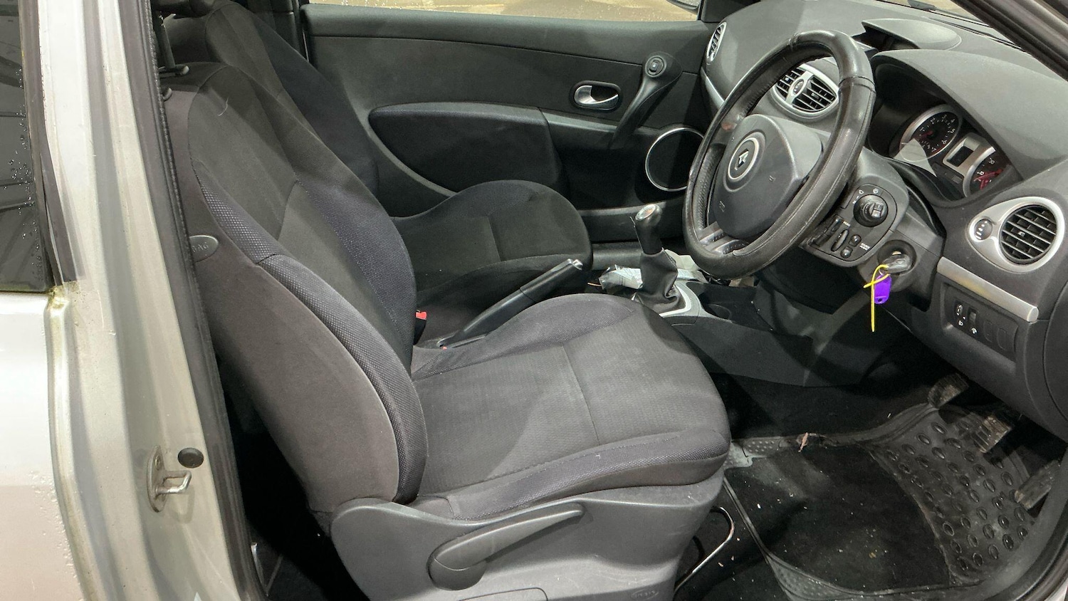 Used Renault Clio 2006 for sale - 77314835: Photo 21