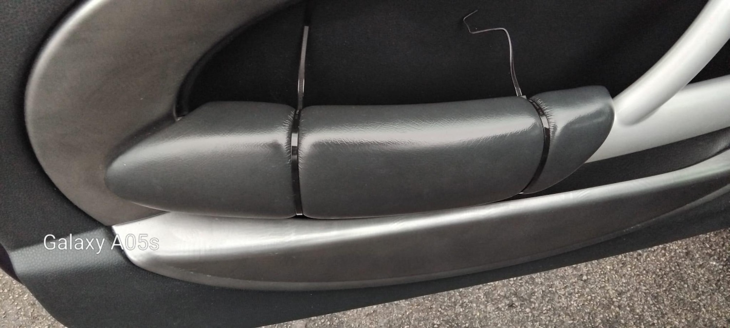 Used MINI Hatch 2005 for sale - 77202899: Photo 77