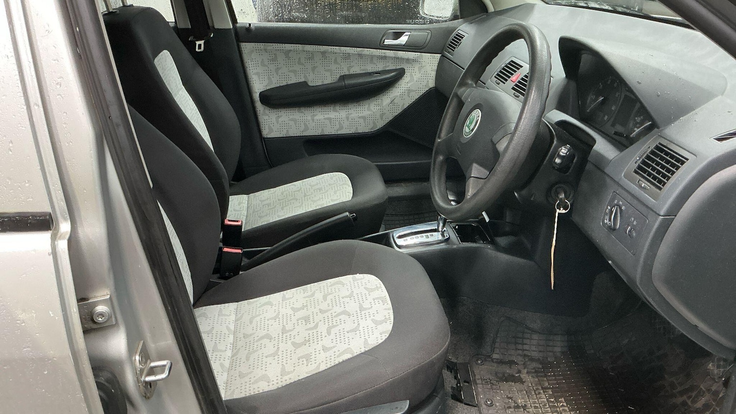 Used Skoda Fabia 2003 for sale - 76801968: Photo 28