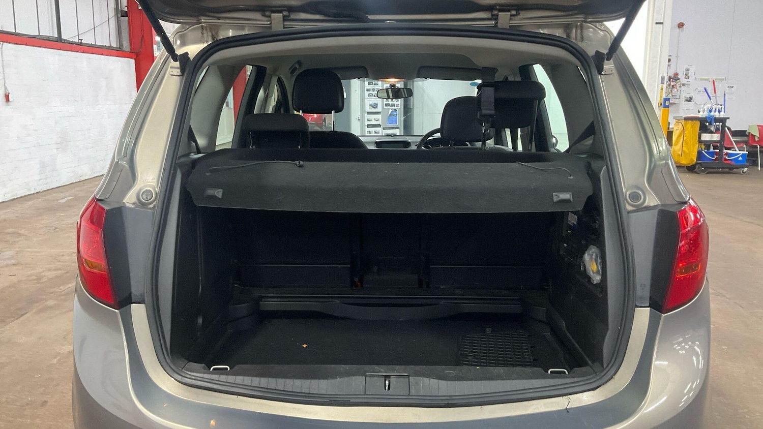 Used Vauxhall Meriva 2010 for sale - 76620229: Photo 25