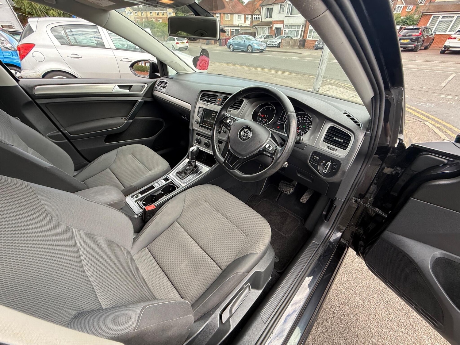 Used Volkswagen Golf 2015 for sale - 77737367: Photo 20