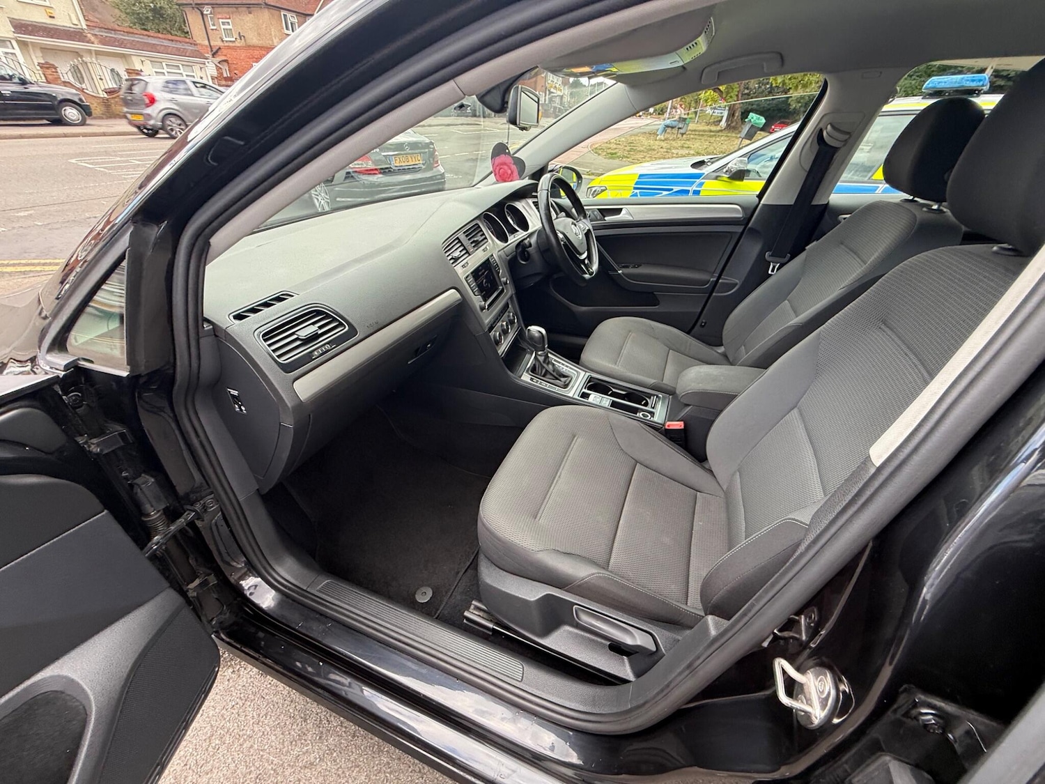 Used Volkswagen Golf 2015 for sale - 77737367: Photo 65