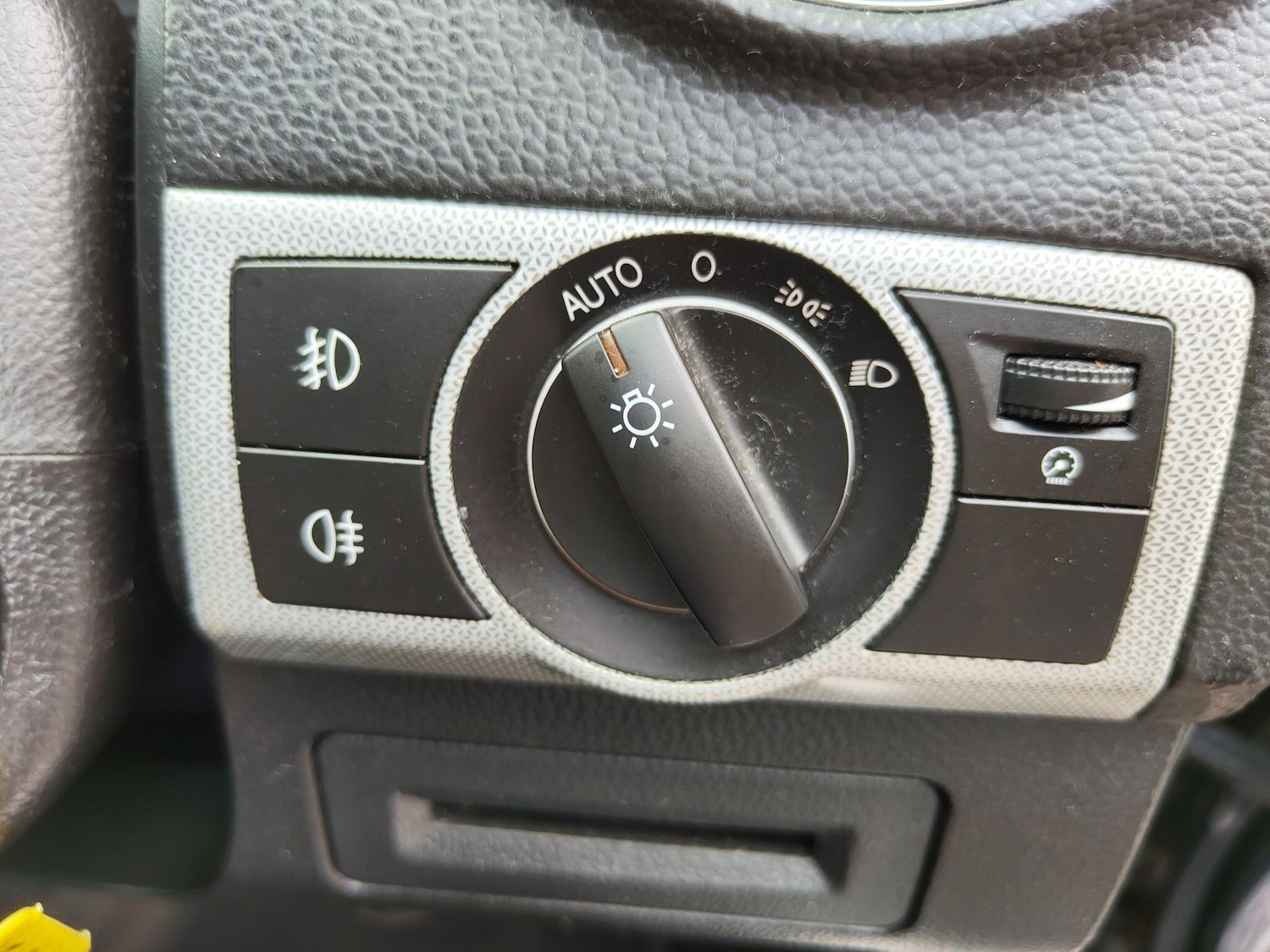 Used Vauxhall Antara 2012 for sale - 76898579: Photo 26