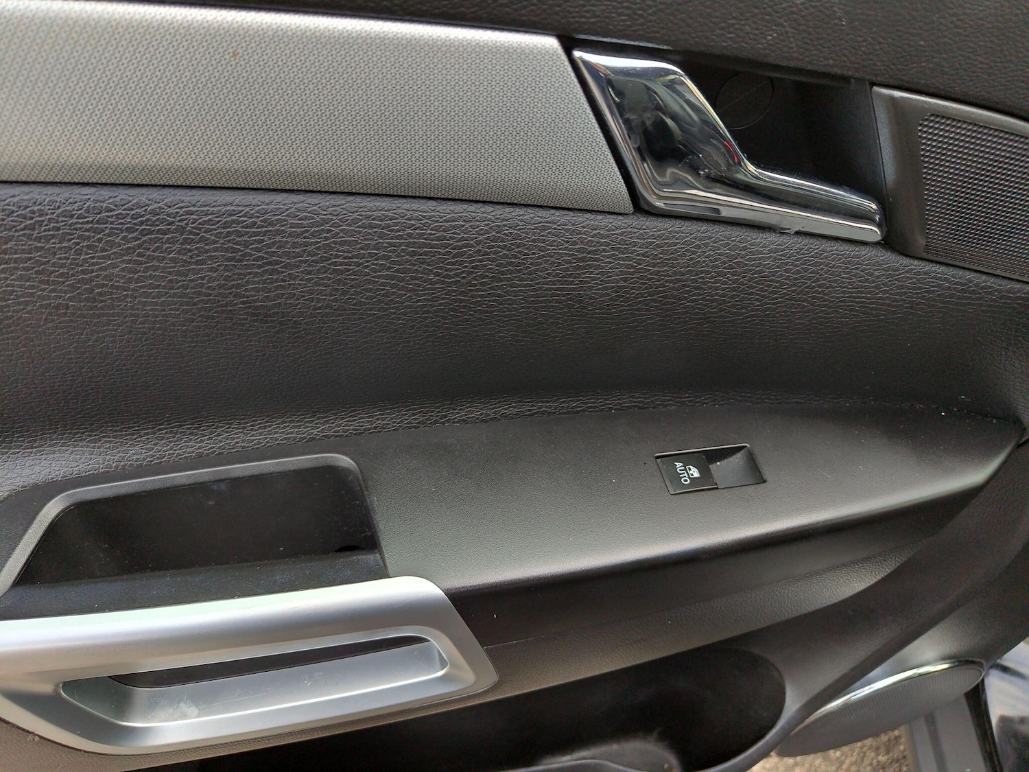 Used Vauxhall Antara 2012 for sale - 76898579: Photo 60