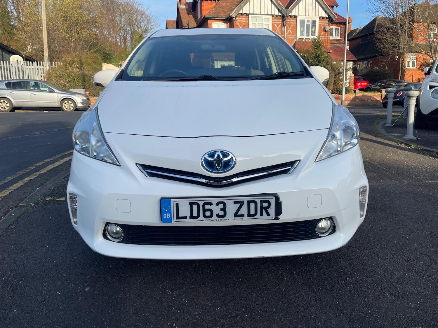 Used Toyota Prius 2019 for sale - 77120600: Photo 2