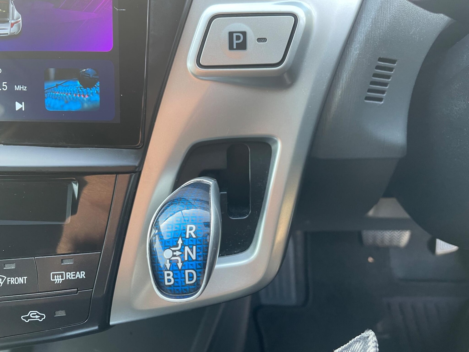 Used Toyota Prius 2019 for sale - 77120600: Photo 38