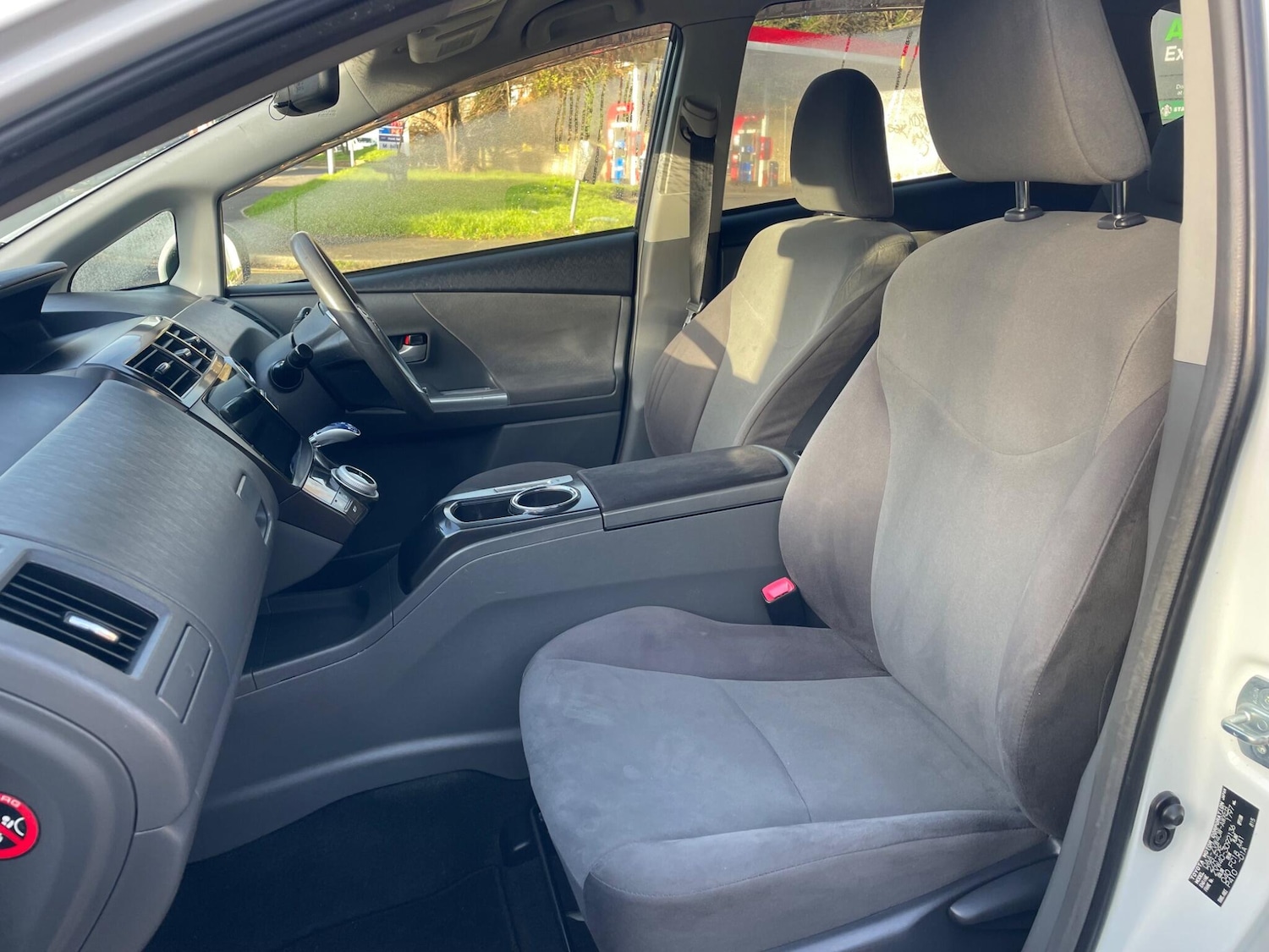 Used Toyota Prius 2019 for sale - 77120600: Photo 65