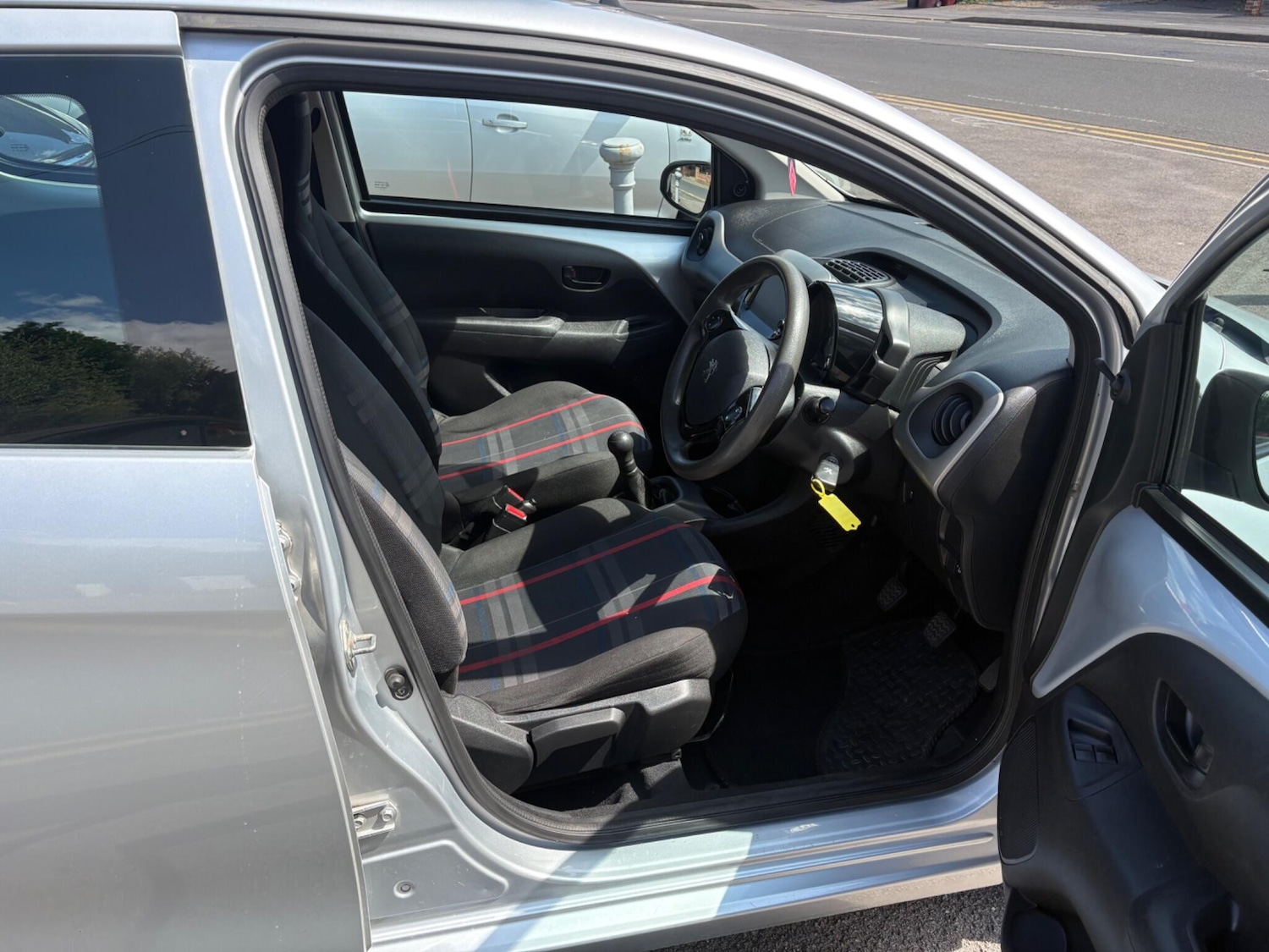 Used Peugeot 108 2015 for sale - 77016846: Photo 26