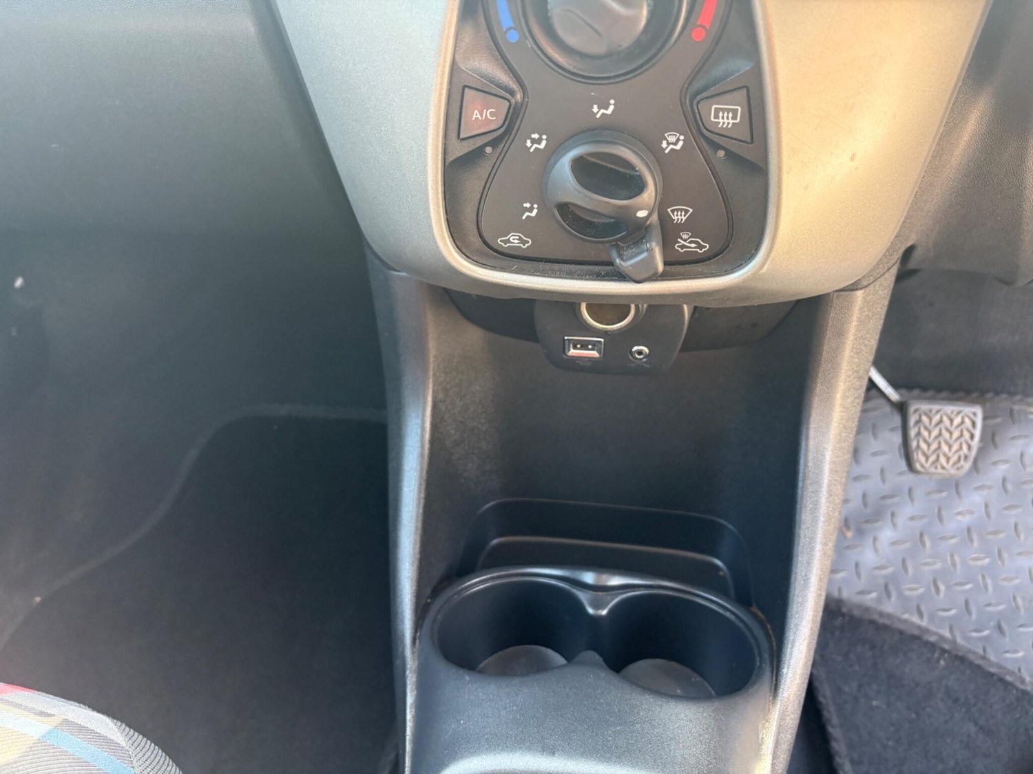 Used Peugeot 108 2015 for sale - 77016846: Photo 38