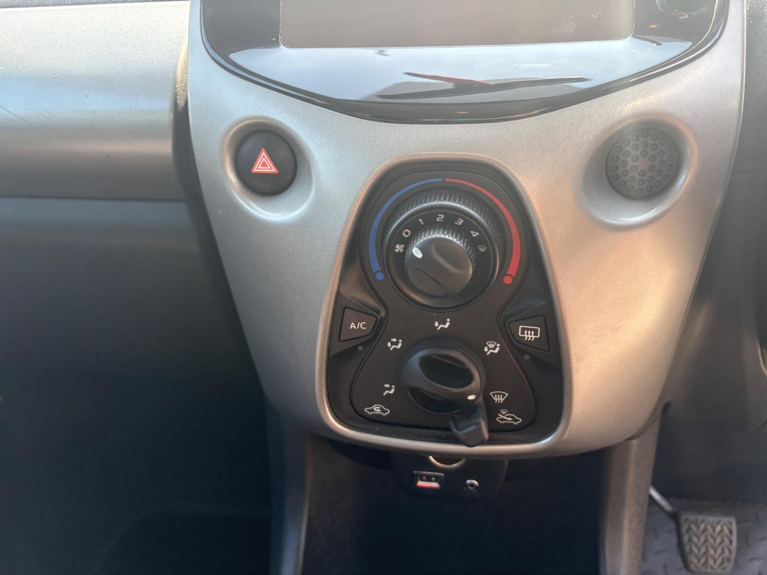 Used Peugeot 108 2015 for sale - 77016846: Photo 39