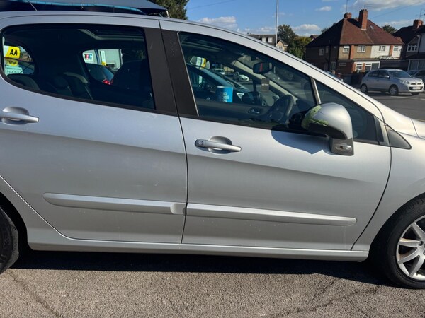 Used Peugeot 308 2009 for sale - 76024599: Photo 25