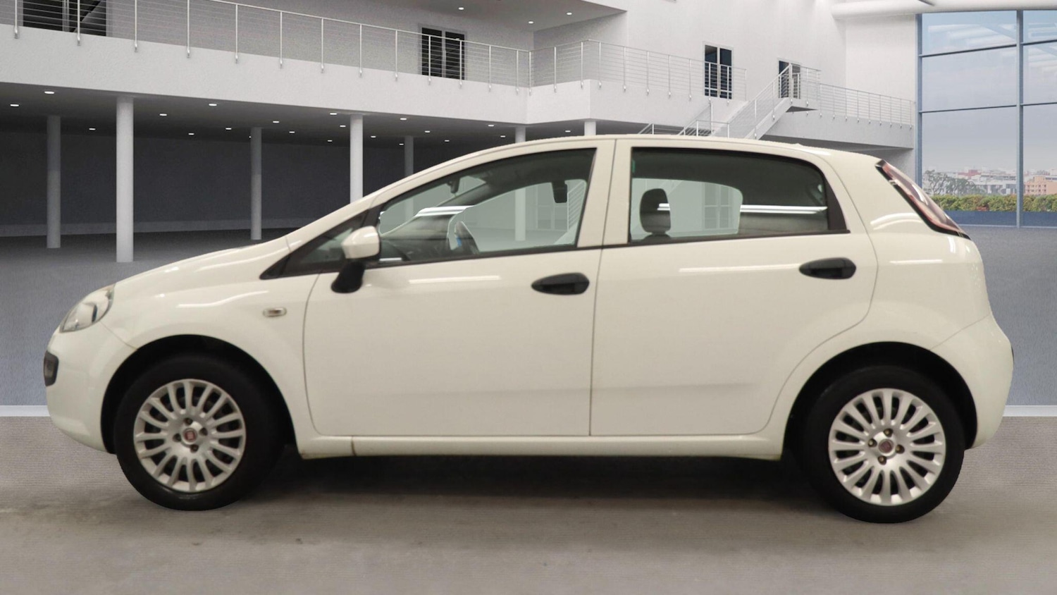 Used Fiat Punto Evo 2010 for sale - 76378090: Photo 14