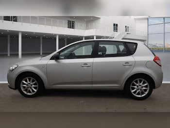 Used Kia Ceed 2010 for sale - 76561584: Photo