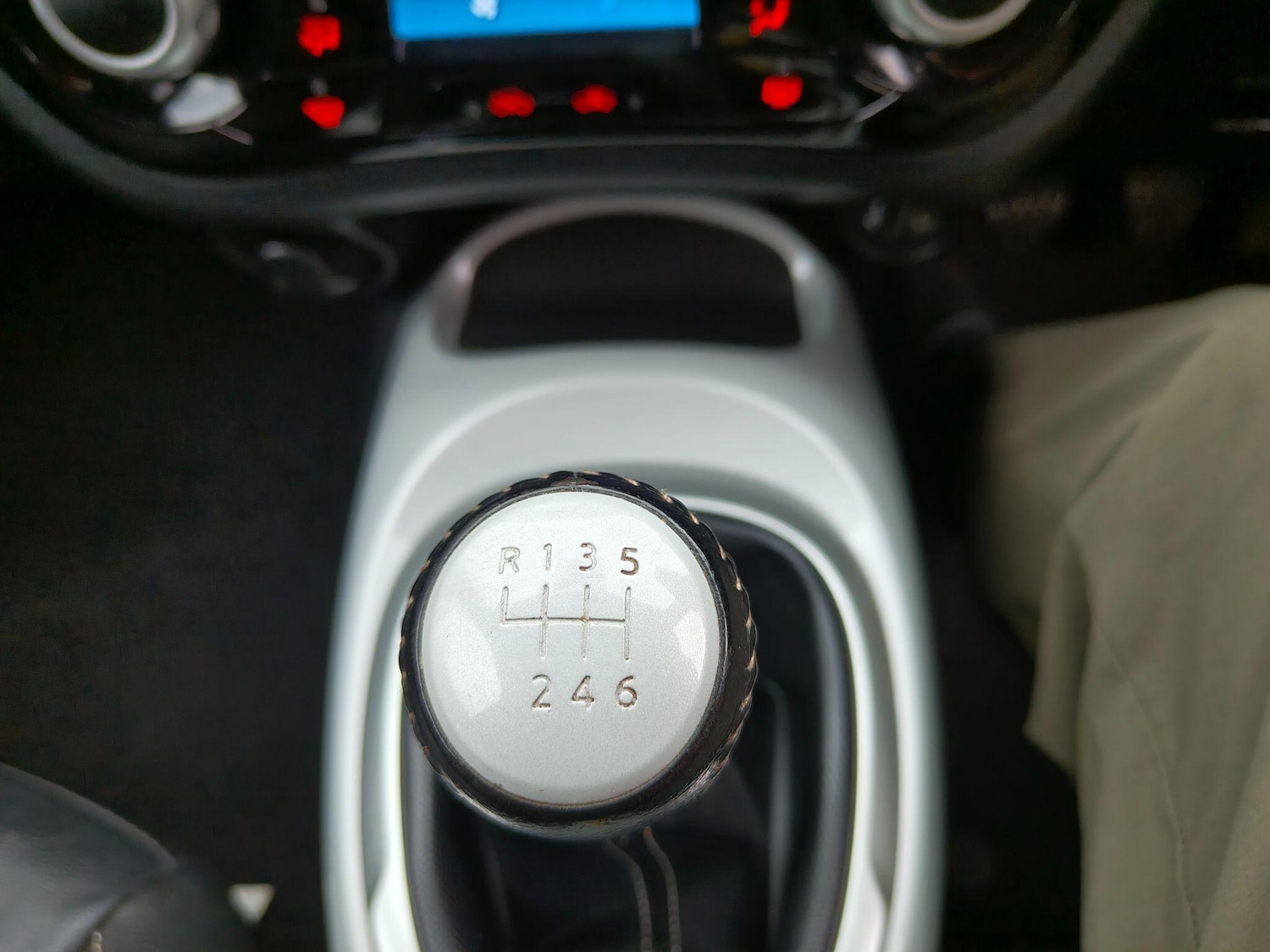 Used Nissan Juke 2015 for sale - 76084268: Photo 69