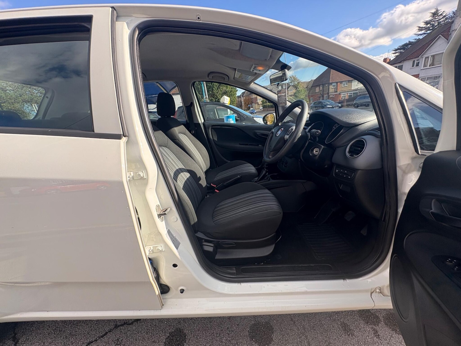 Used Fiat Punto Evo 2010 for sale - 76671680: Photo 22