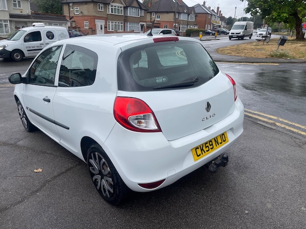 Used Renault Clio 2009 for sale - 74837765: Photo 14