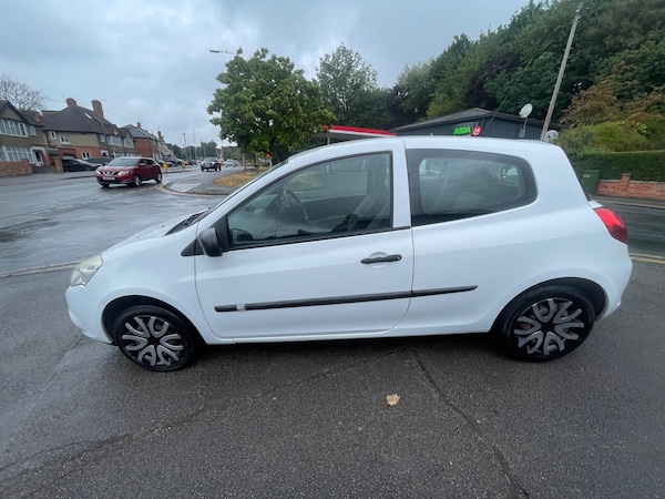Used Renault Clio 2009 for sale - 74837765: Photo 17