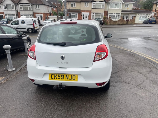 Used Renault Clio 2009 for sale - 74837765: Photo 21