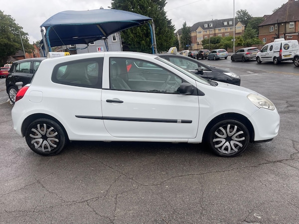 Used Renault Clio 2009 for sale - 74837765: Photo 25