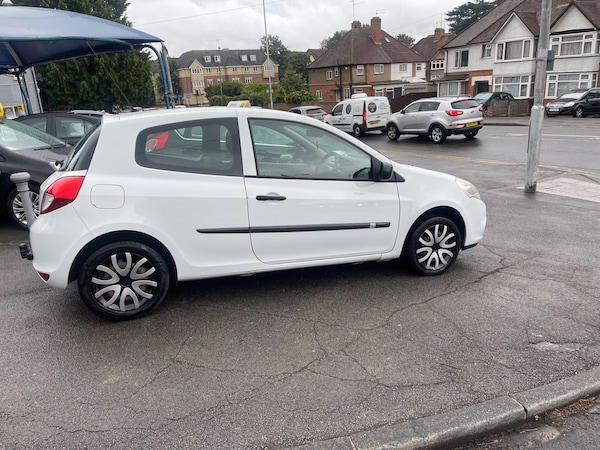 Used Renault Clio 2009 for sale - 74837765: Photo 27