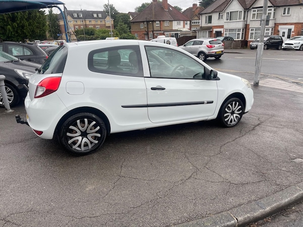 Used Renault Clio 2009 for sale - 74837765: Photo 28