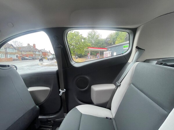 Used Renault Clio 2009 for sale - 74837765: Photo 41