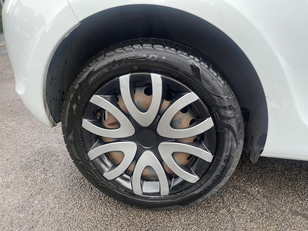 Used Renault Clio 2009 for sale - 74837765: Photo 57