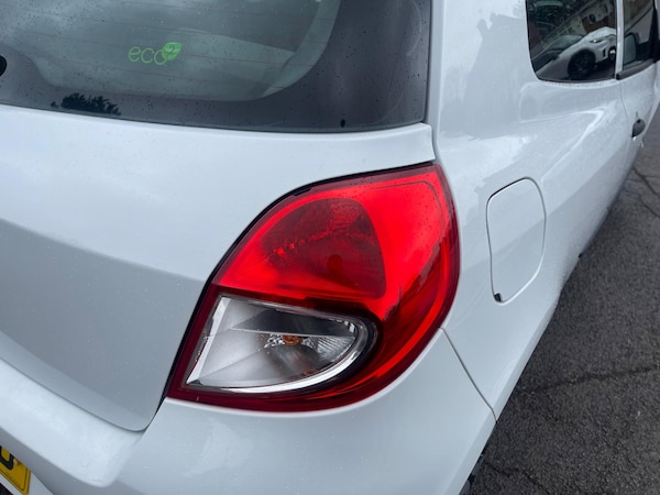 Used Renault Clio 2009 for sale - 74837765: Photo 69