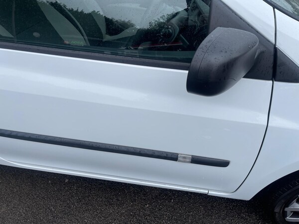 Used Renault Clio 2009 for sale - 74837765: Photo 84