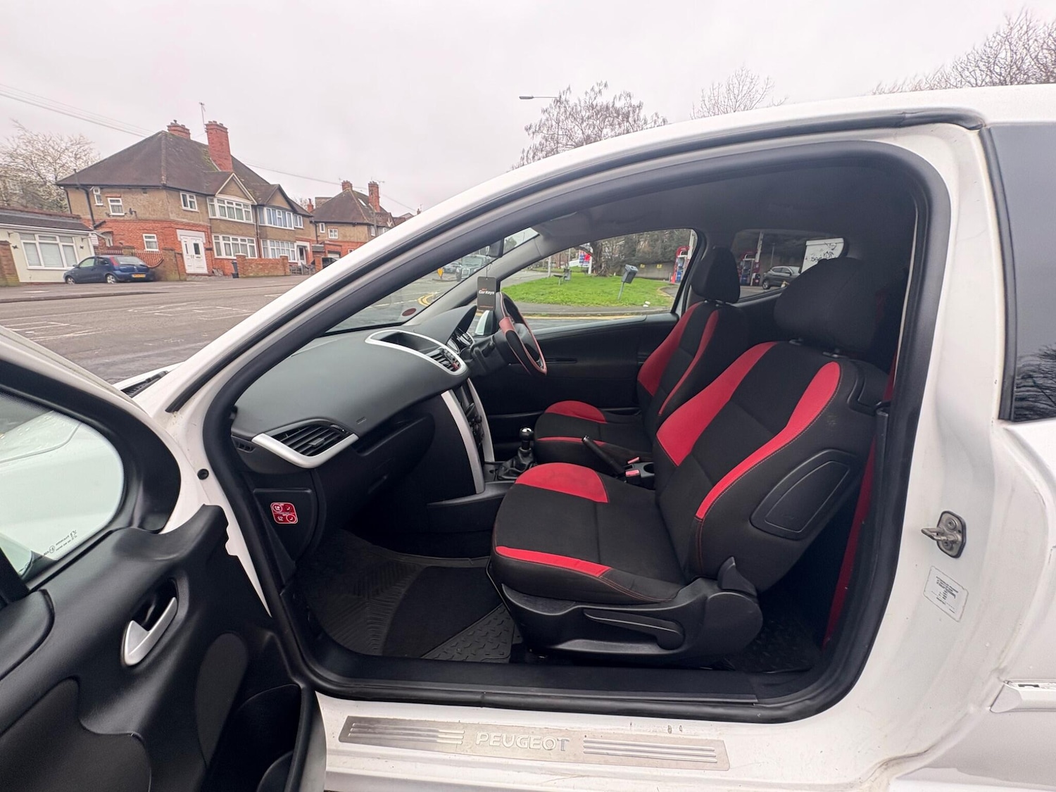 Used Peugeot 207 2012 for sale - 77632926: Photo 48