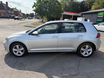 Used Volkswagen Golf 2014 for sale - 75577890: Photo
