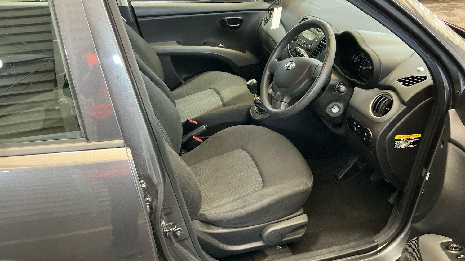 Used Hyundai i10 2012 for sale - 76701588: Photo 14