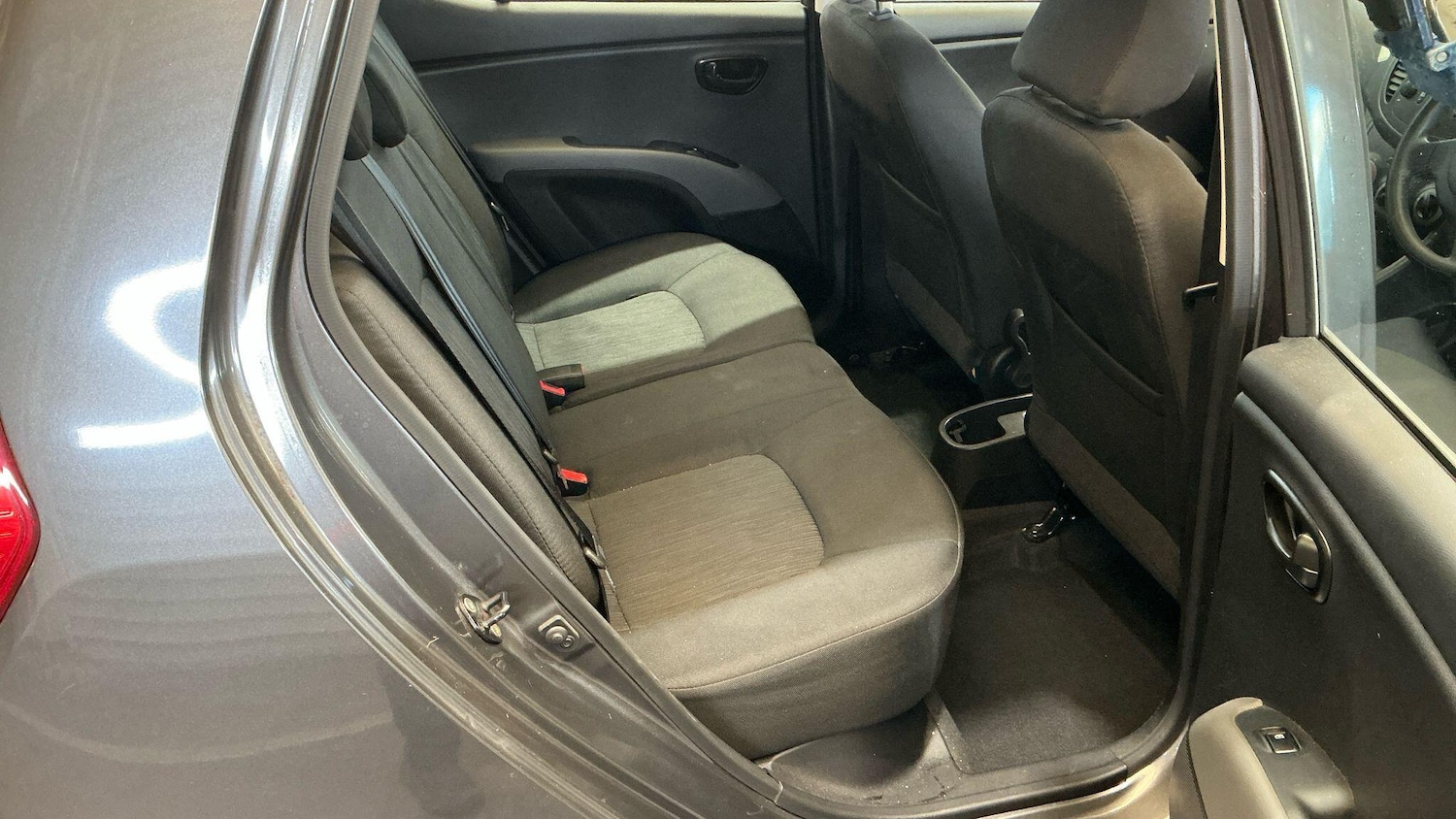 Used Hyundai i10 2012 for sale - 76701588: Photo 17