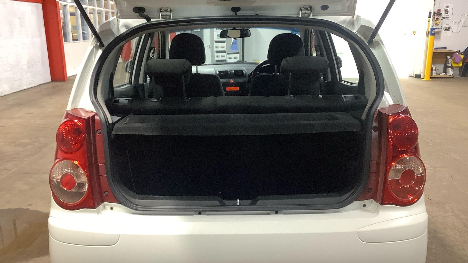 Used Kia Picanto 2011 for sale - 76886900: Photo 23