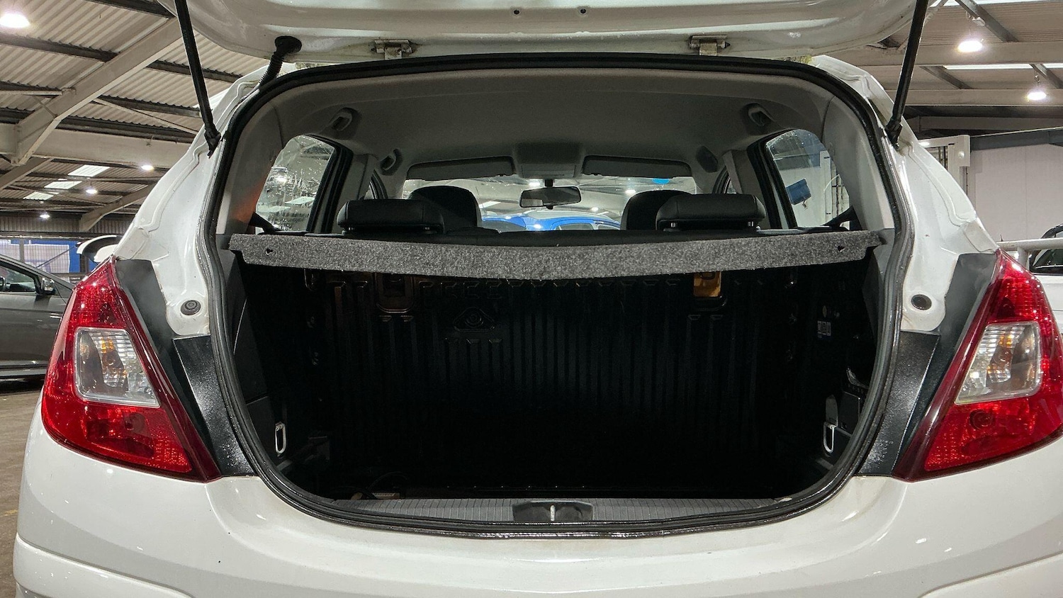 Used Vauxhall Corsa 2012 for sale - 76886916: Photo 22