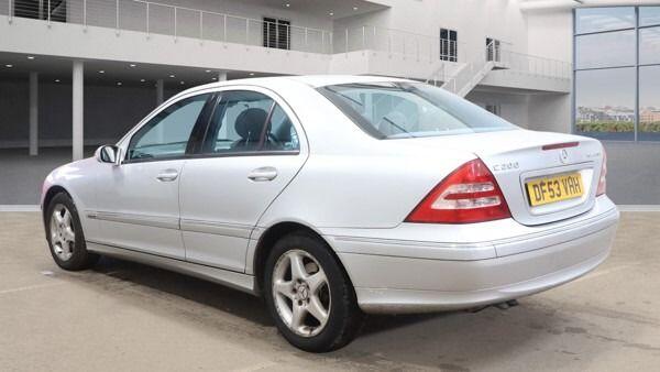 Used Mercedes-Benz C Class 2003 for sale - 77144012: Photo 6