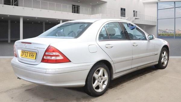 Used Mercedes-Benz C Class 2003 for sale - 77144012: Photo 9