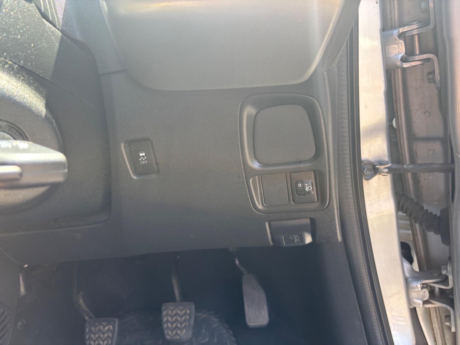 Vehicle 76