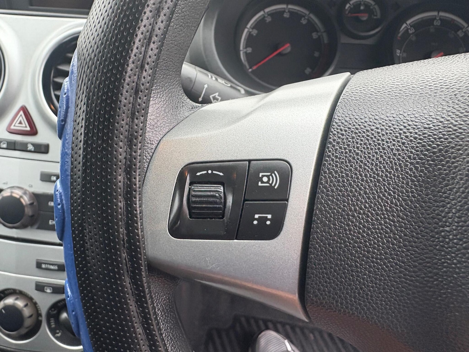 Used Vauxhall Corsa 2011 for sale - 76592266: Photo 41