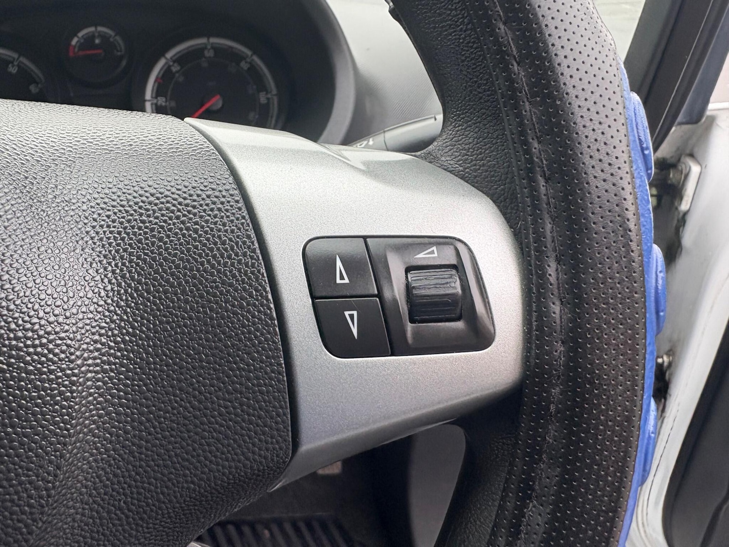 Used Vauxhall Corsa 2011 for sale - 76592266: Photo 42