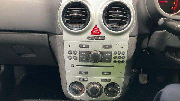 Used Vauxhall Corsa 2009 for sale - 77290630: Photo 21