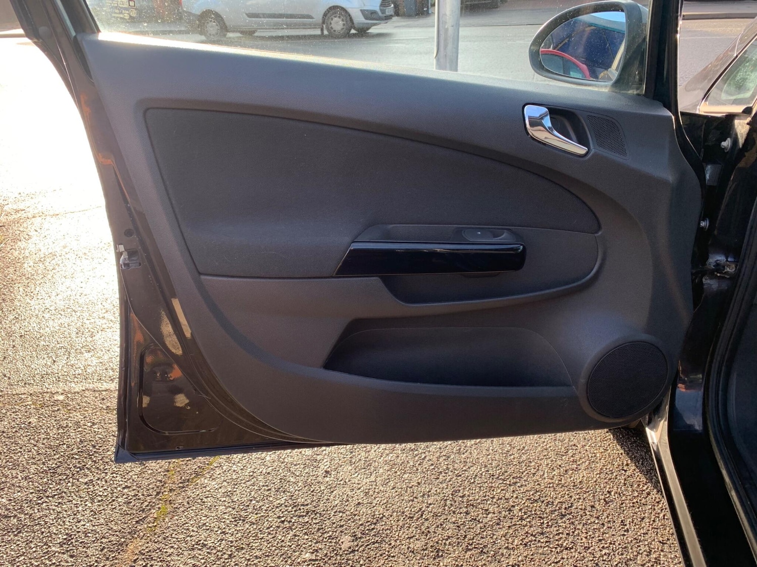 Used Vauxhall Corsa 2009 for sale - 77290630: Photo 37