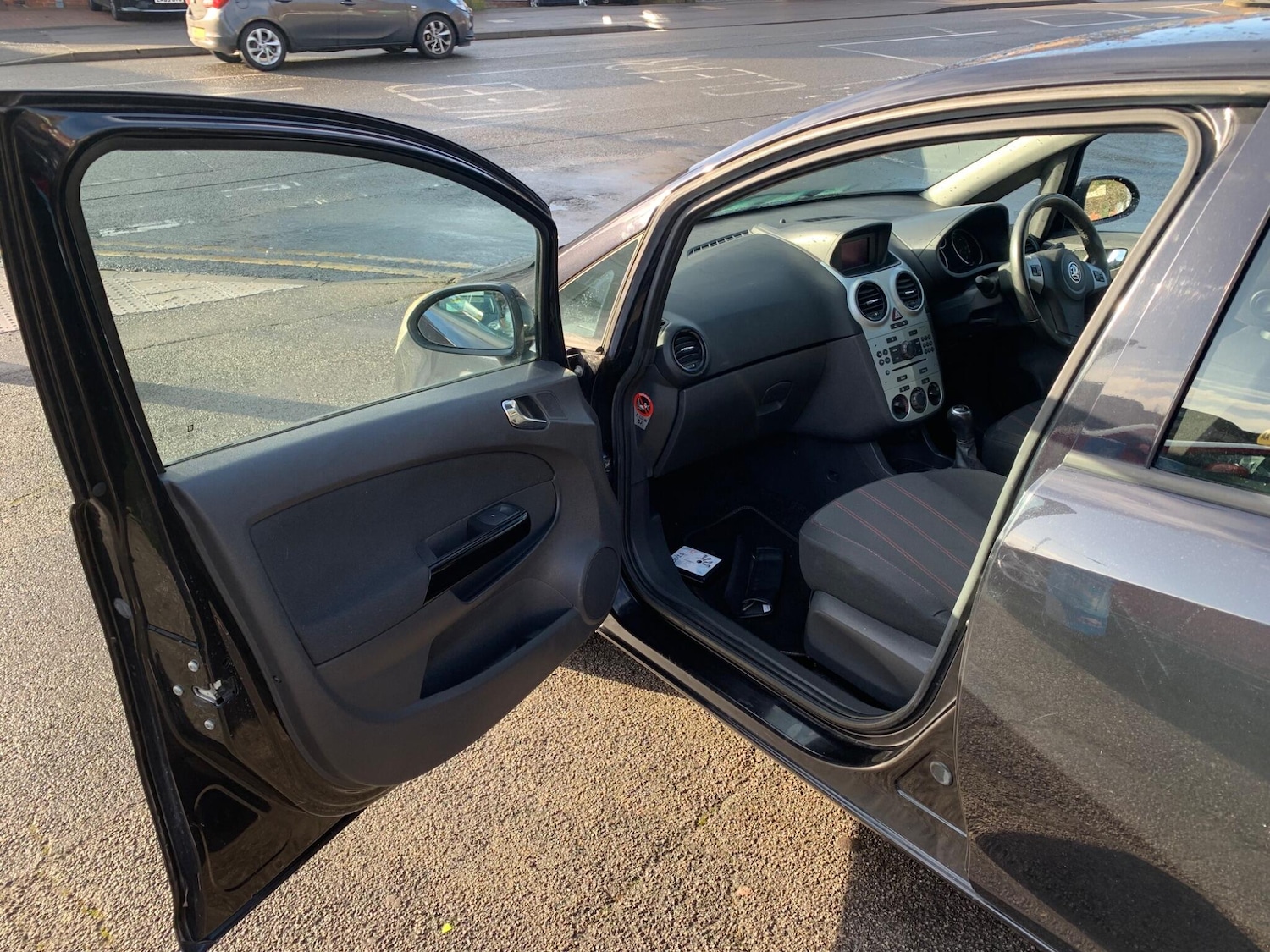 Used Vauxhall Corsa 2009 for sale - 77290630: Photo 39