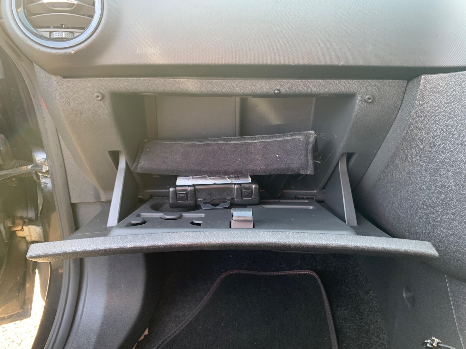 Used Vauxhall Corsa 2009 for sale - 77290630: Photo 77